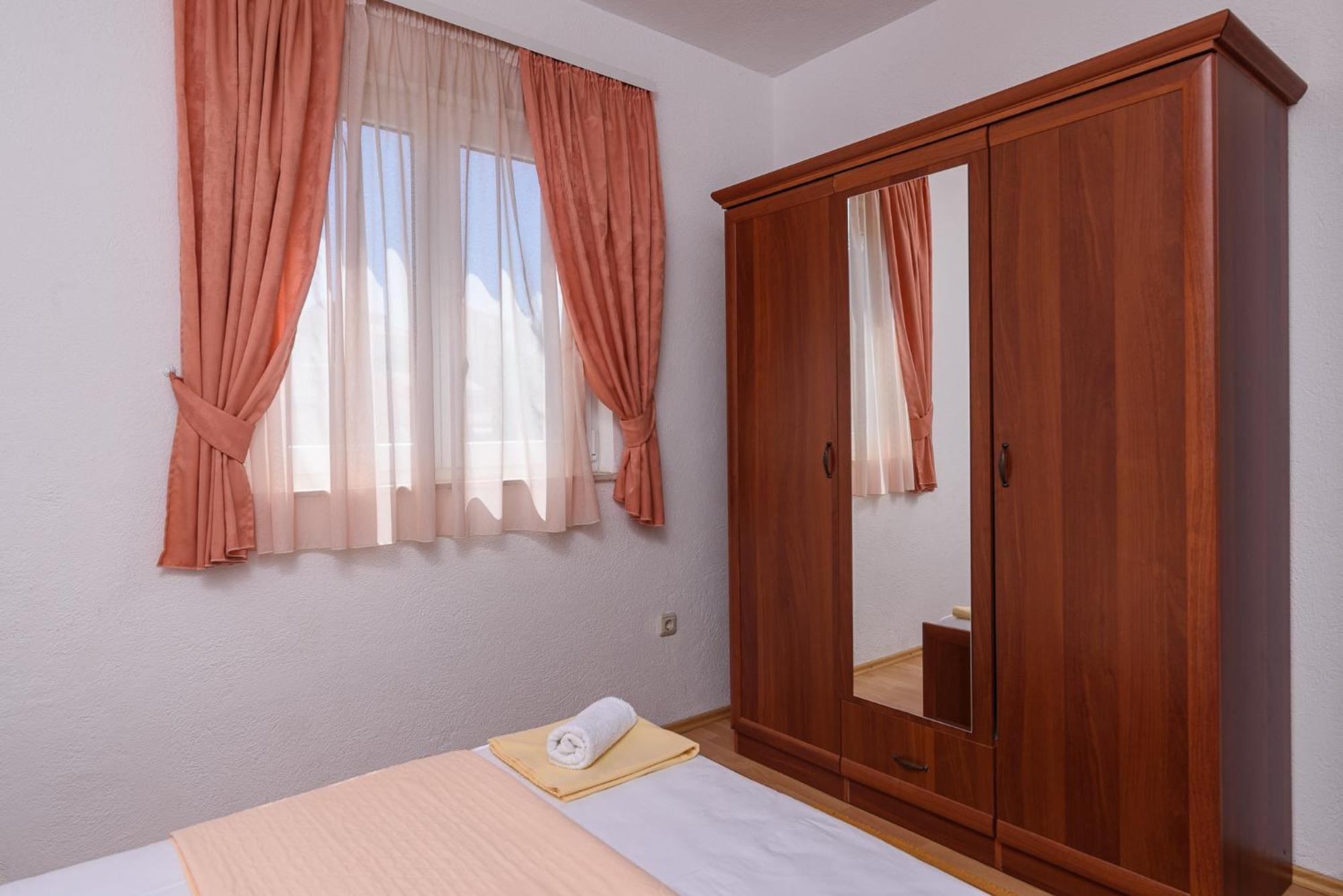 Apartmani Suki トロギール エクステリア 写真